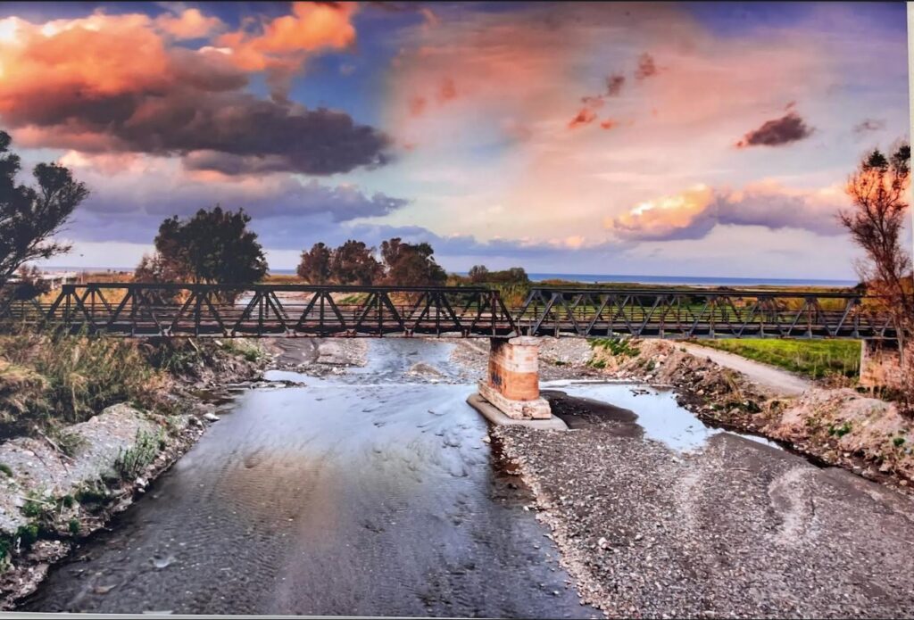 Έφτασε η ώρα για την ανάδειξη της Ιστορικής μεταλλικής γέφυρας του ποταμού Ταυρωνίτη!